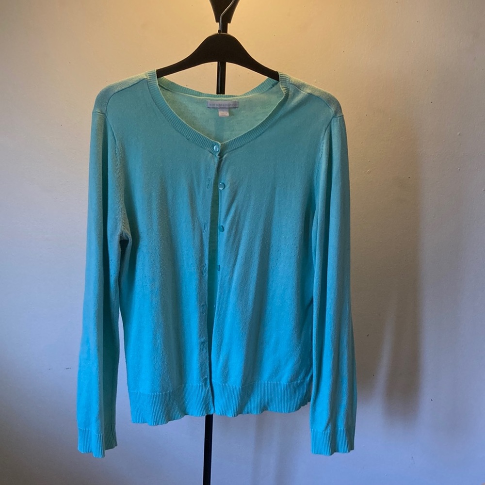 NY & Co seafoam L long sleeve jewel button cardigan